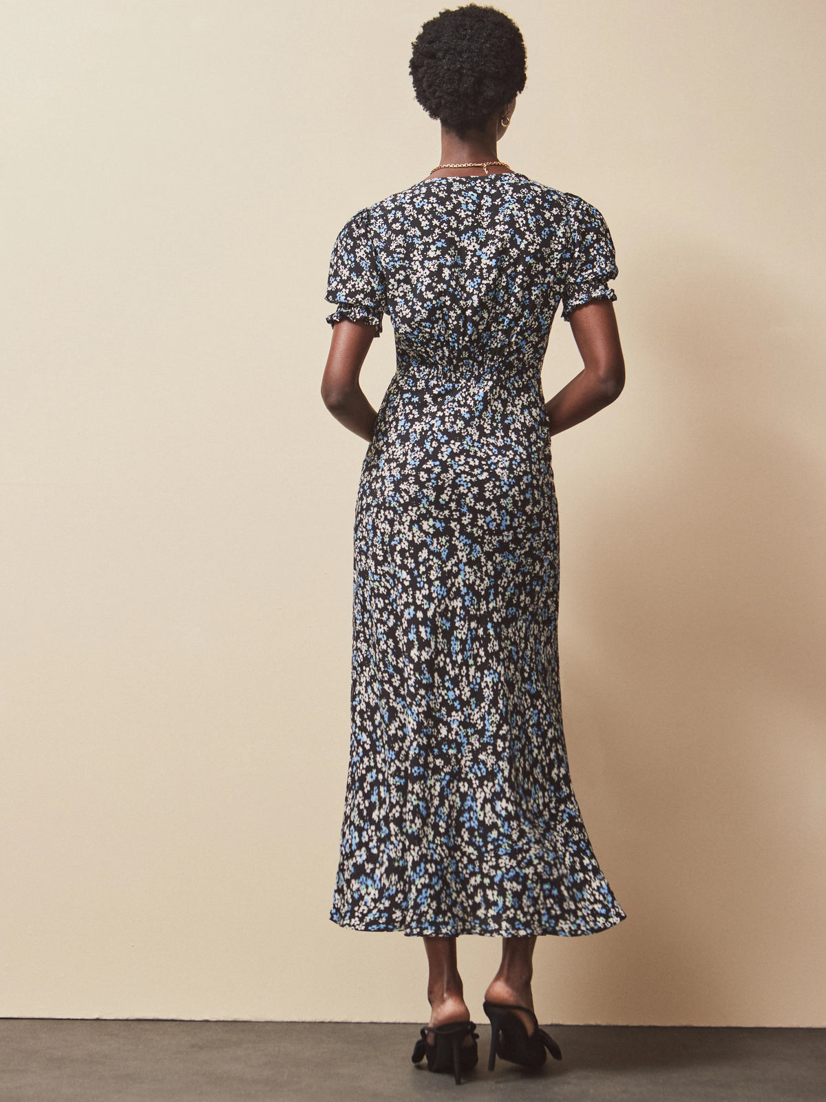 Petite Blue Ditsy Print Shirred Cuff Midi Dress