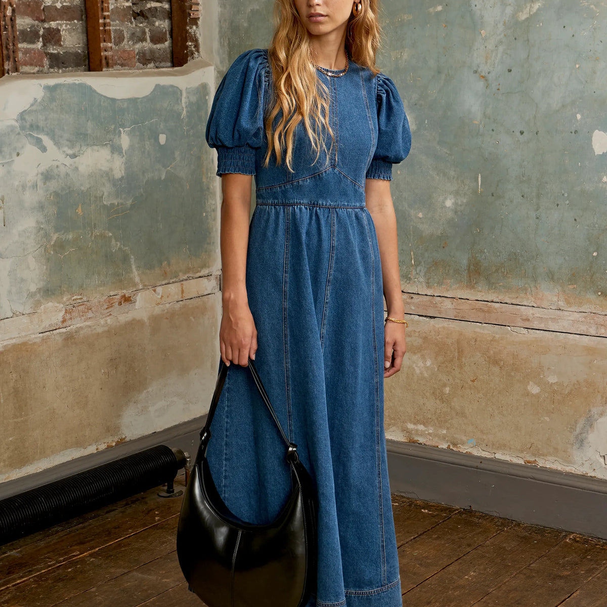 Petite Blue Denim Puff Sleeve Midi Dress – Ro&Zo