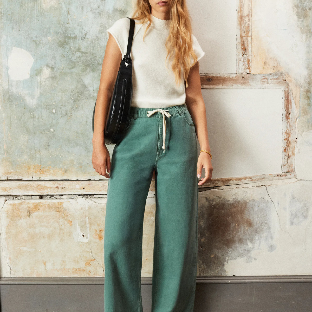 Sage Drawstring-Waist Barrel-Leg Jeans – Ro&Zo
