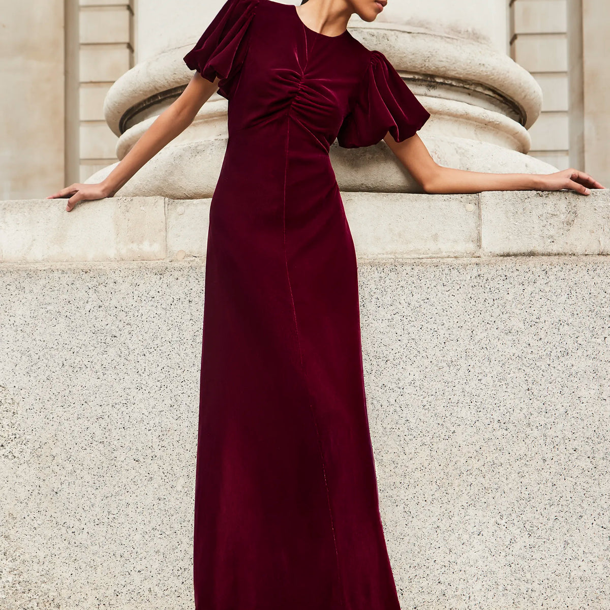 Jessie Plum Velvet Puff Sleeve Dress – Ro&Zo