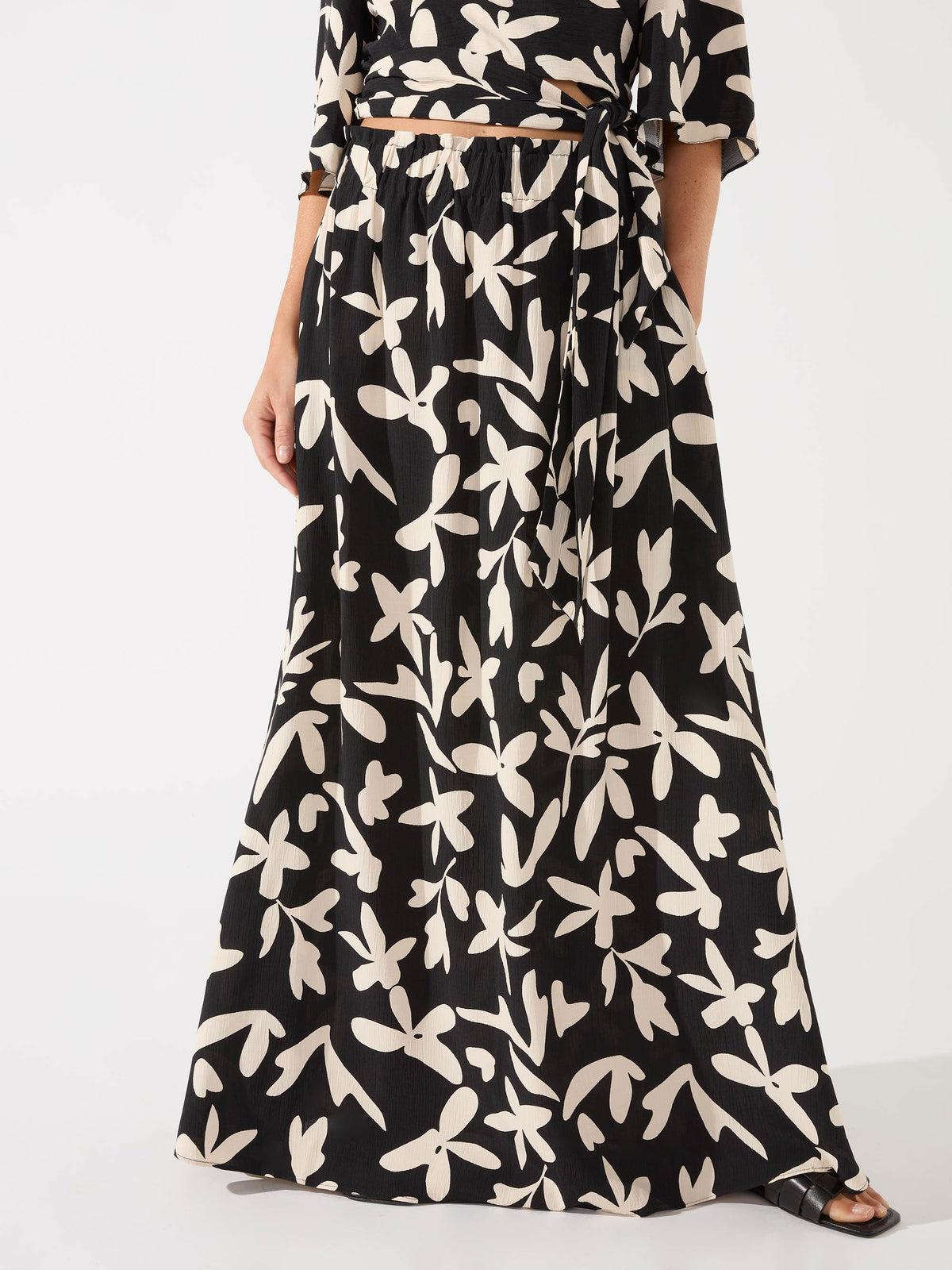 Black Leaf Print Maxi Skirt