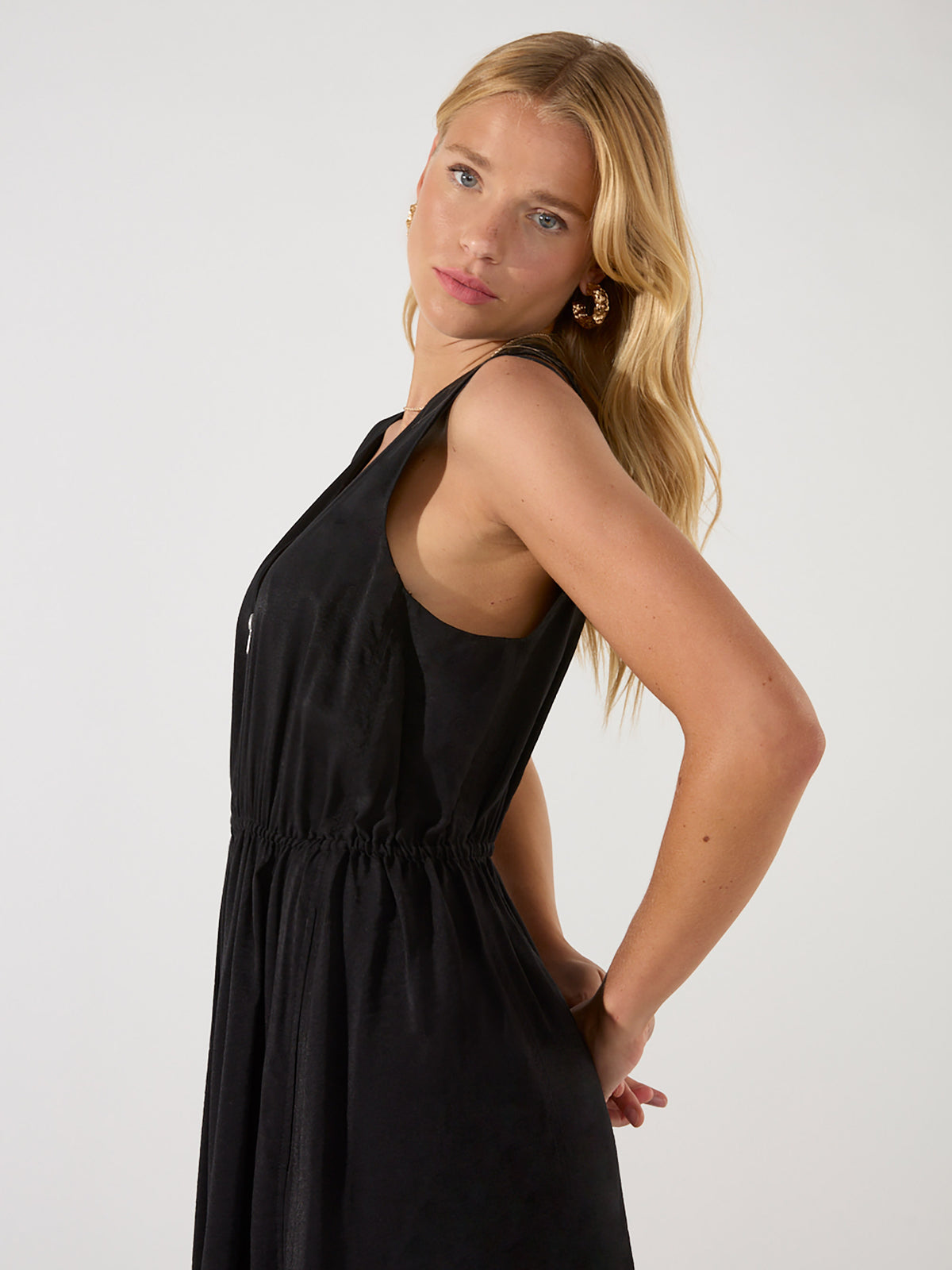 Black Zip Front Sleeveless Midi Dress