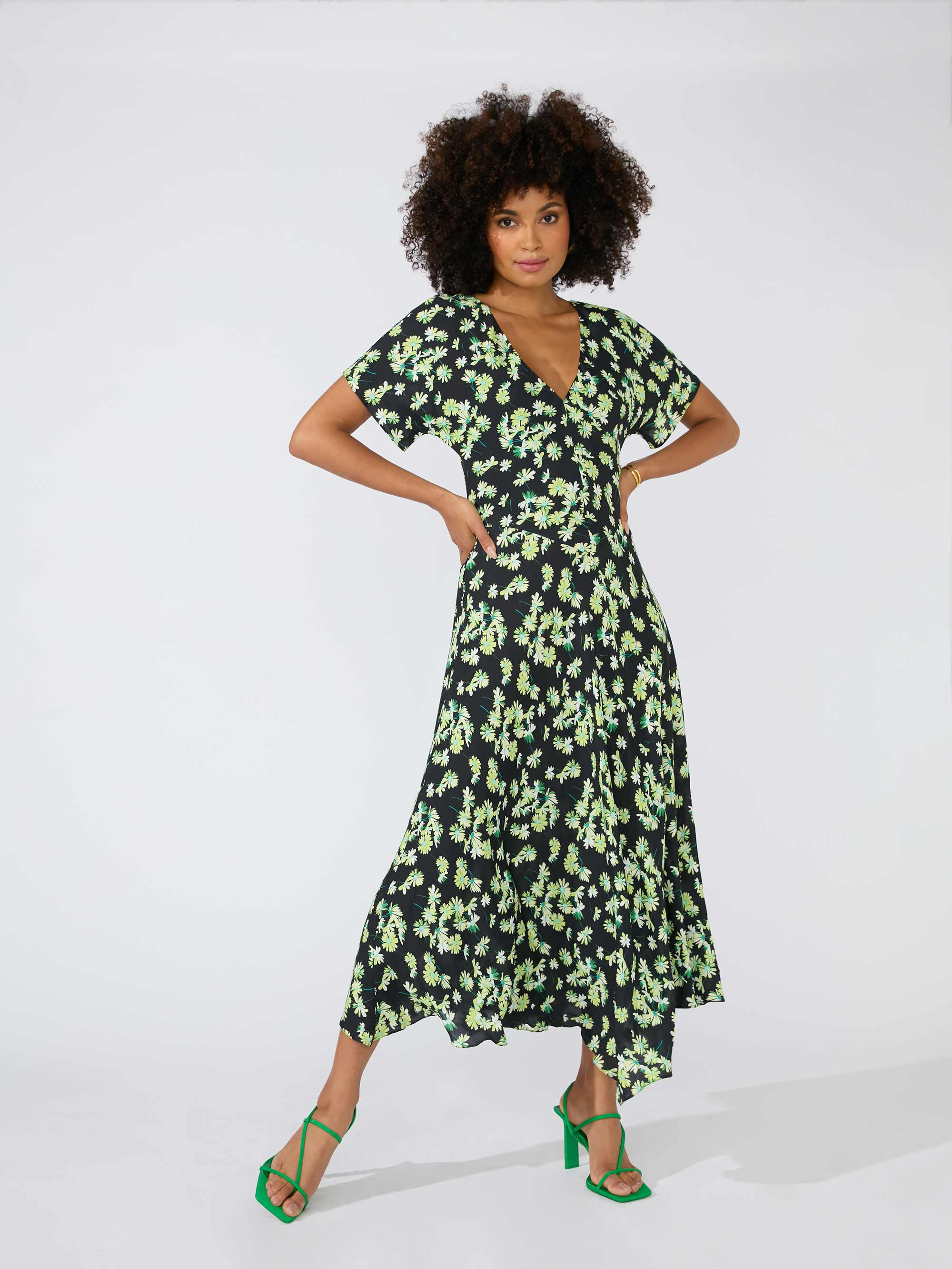 Green daisy shop print dress