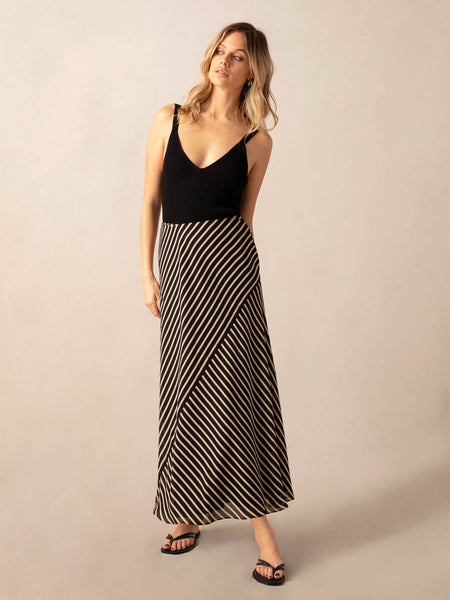【INCHANT ME】Stripe Maxi Banding Skirt RZ1918-L_grande.jpg?v=1711041459
