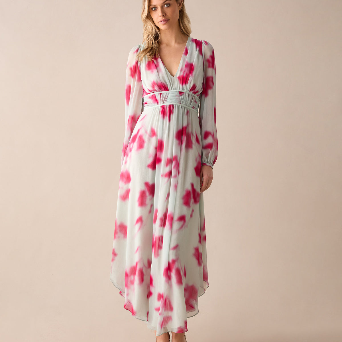 Petite Stephanie Pink Blurred Floral Midaxi Dress – Ro&Zo
