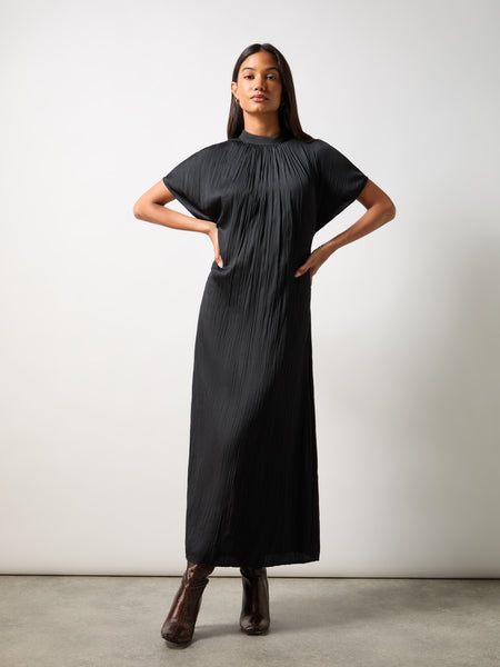 black plisse high neck midi dress Black High Neck Plisse Dress – Ro&Zo