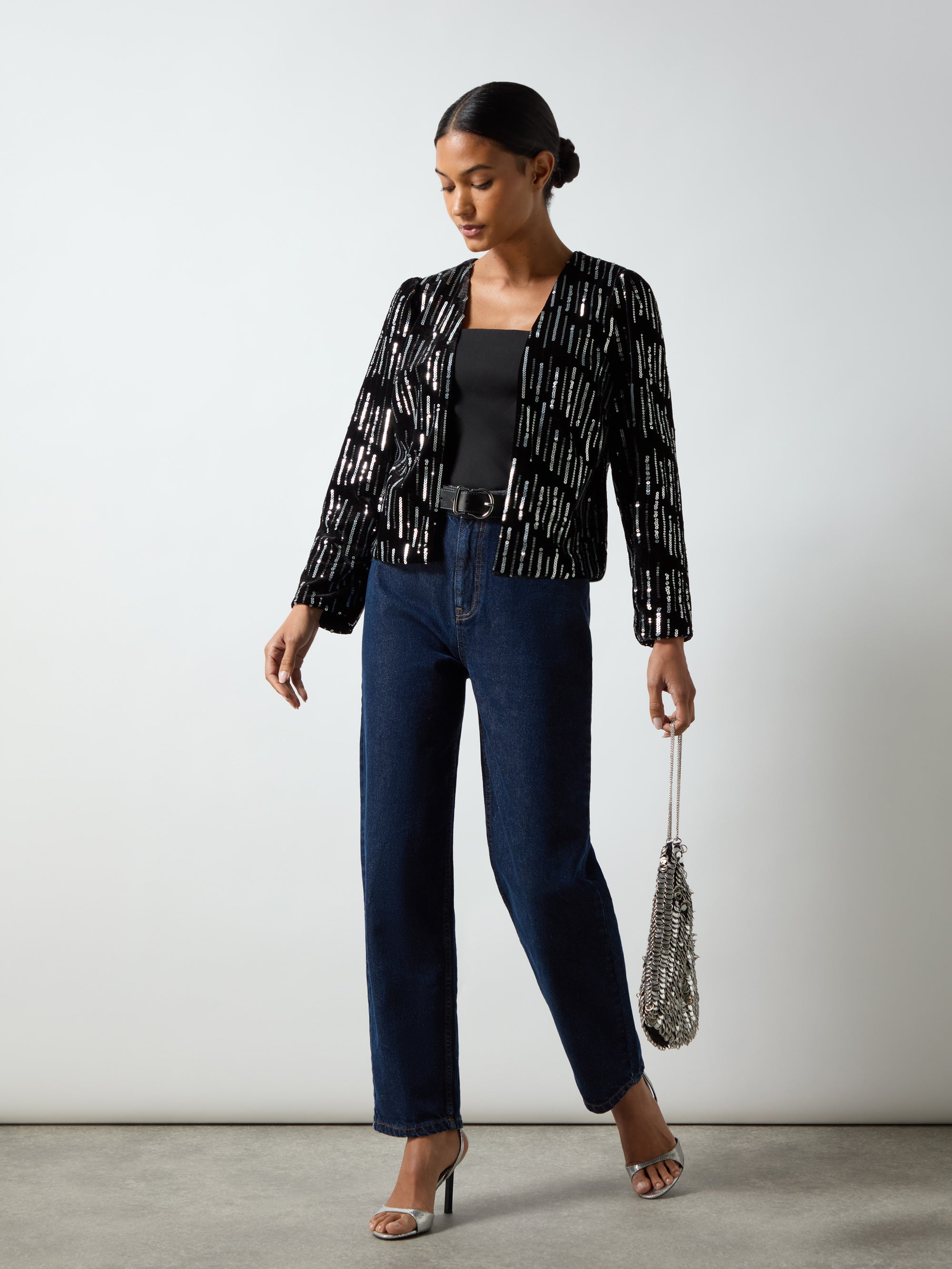 Black Velvet Embellished Cropped Jacket – Ro&Zo