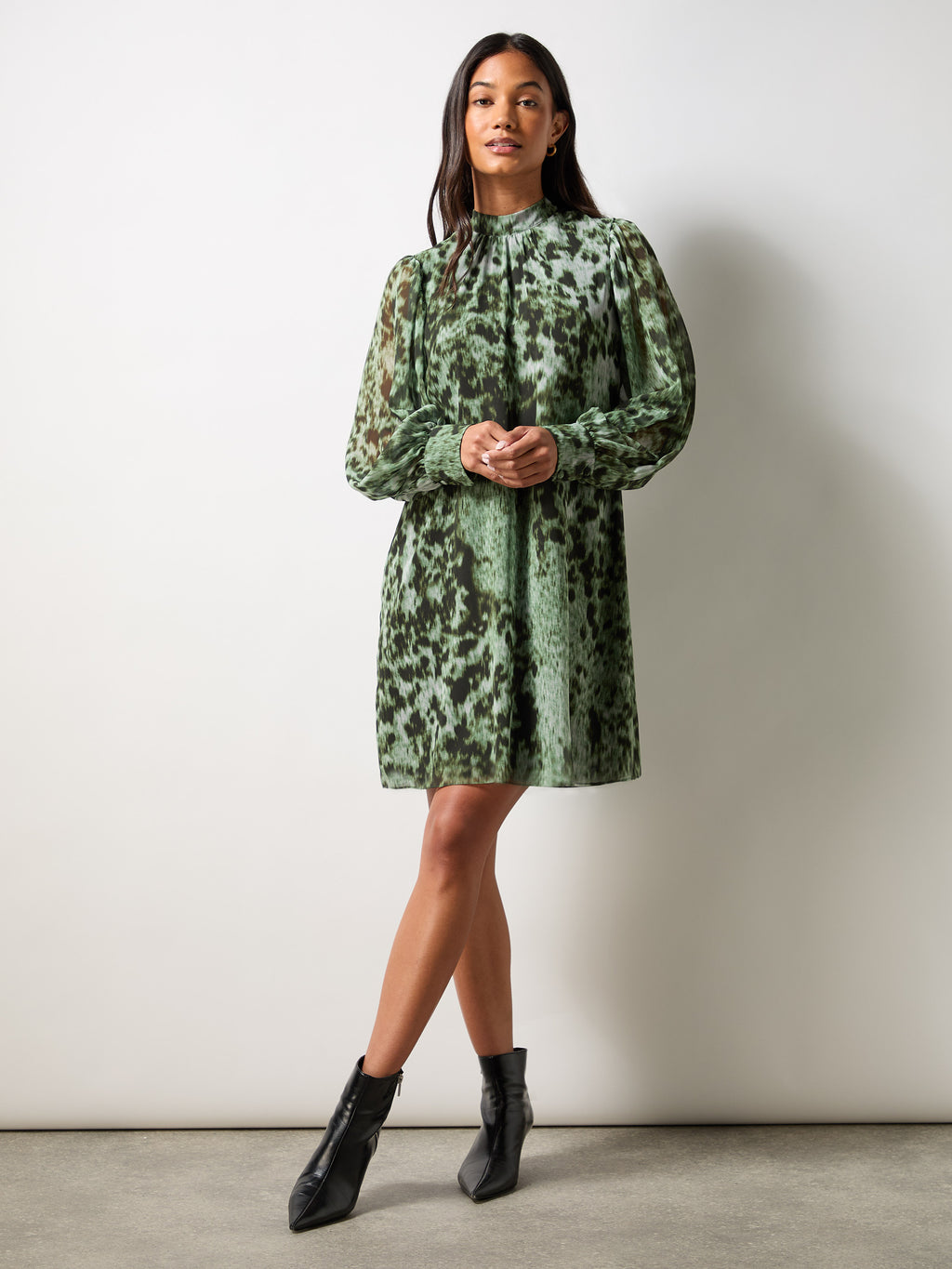 Petite Green Leopard Print High Neck Dress Ro&Zo Petite Green Leopard Print High Neck Dress Ro&Zo