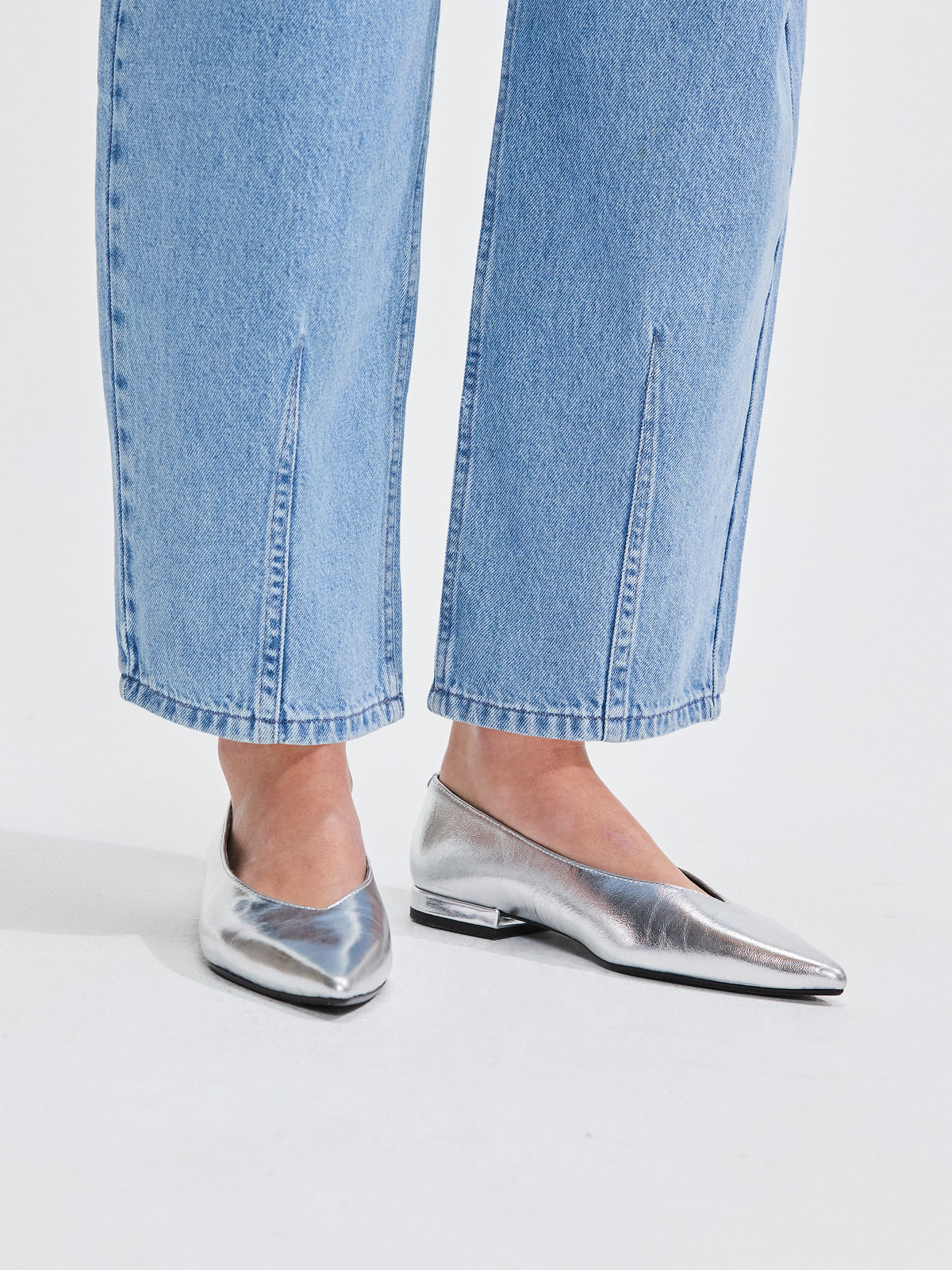 Petite Blue Barrel-Leg Denim Jeans