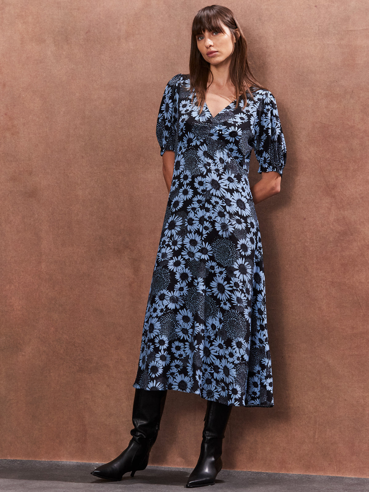 Petite Blue Daisy Print Midi Dress