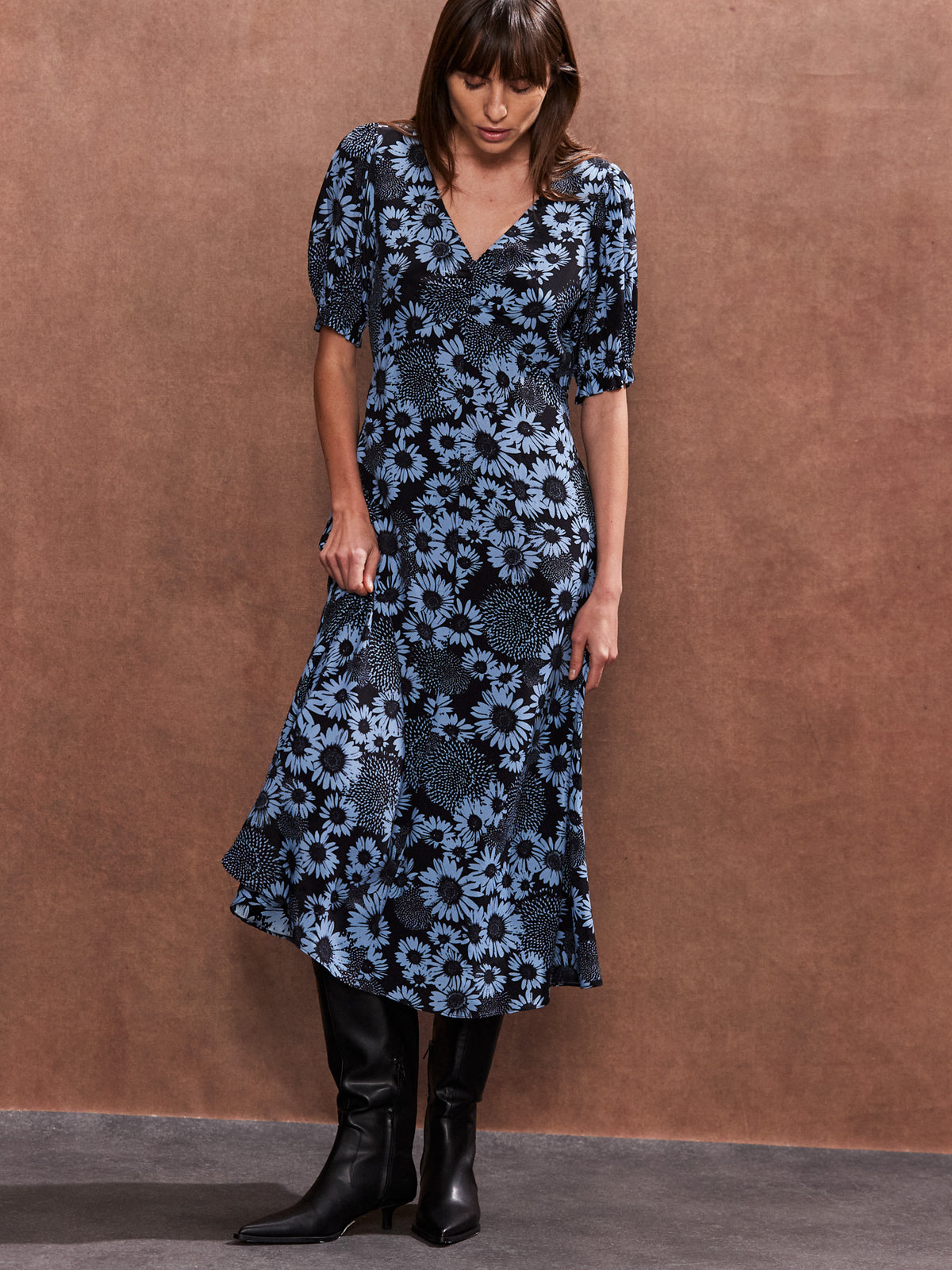 Blue Daisy Print Midi Dress