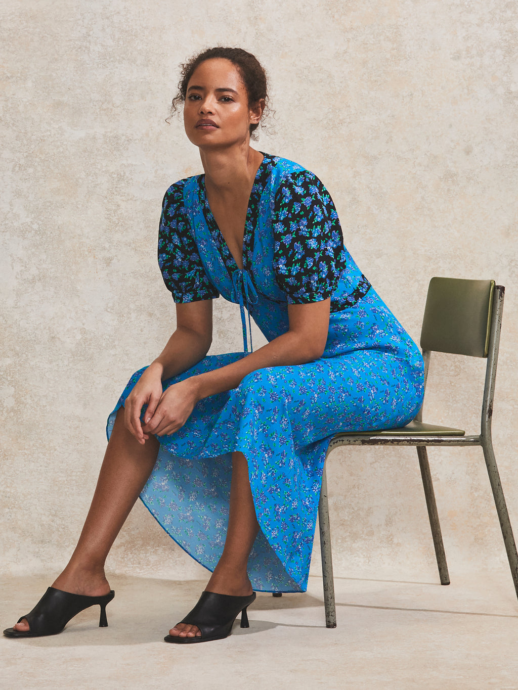 Petite Contrast Ditsy Print Puff Sleeve Midi Dress