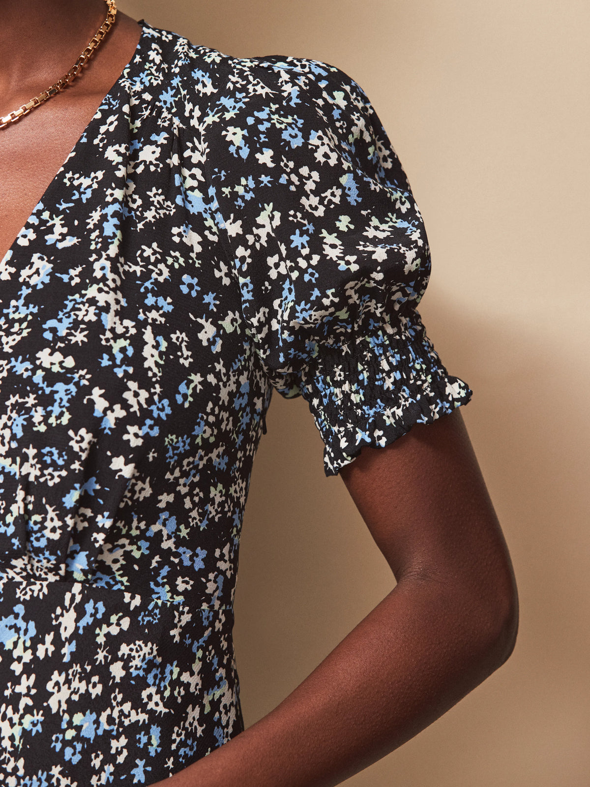 Blue Ditsy Print Shirred Cuff Midi Dress