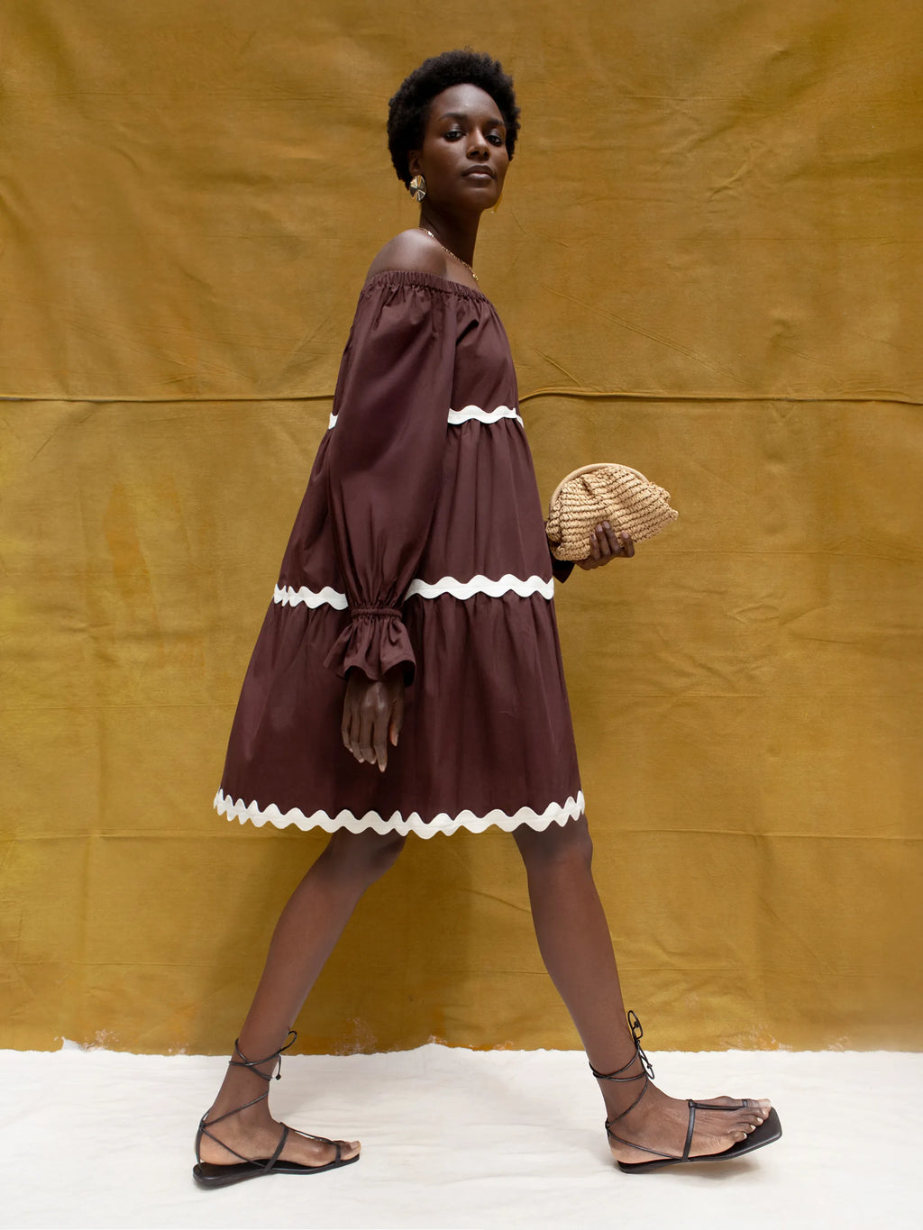andmary アンドマリーRojina ribbon dress brown Brown Bardot Contrast Trim Dress – Ro&Zo