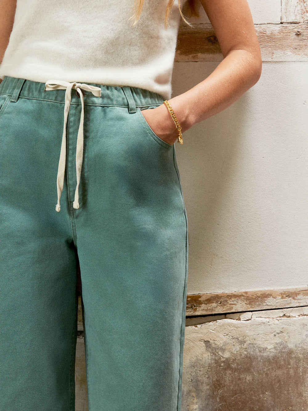 Drawstring-Waist Barrel-Leg Jeans