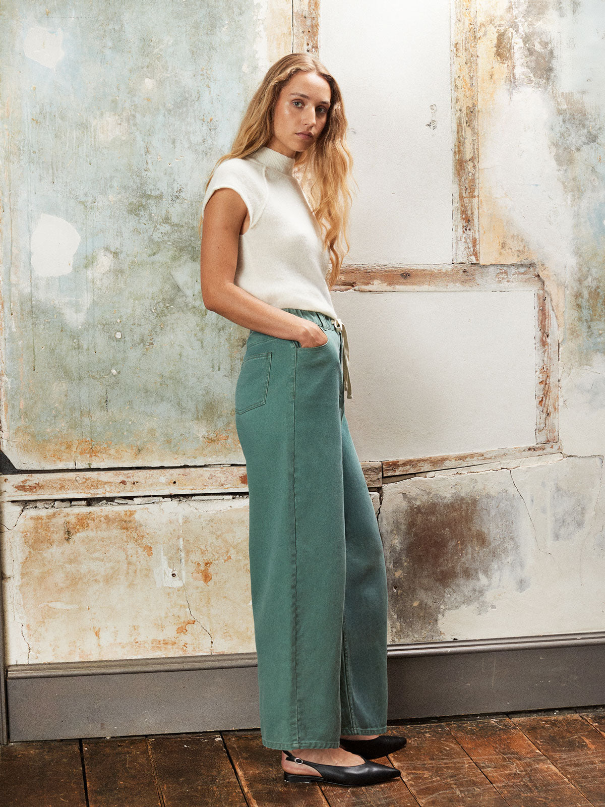 Drawstring-Waist Barrel-Leg Jeans