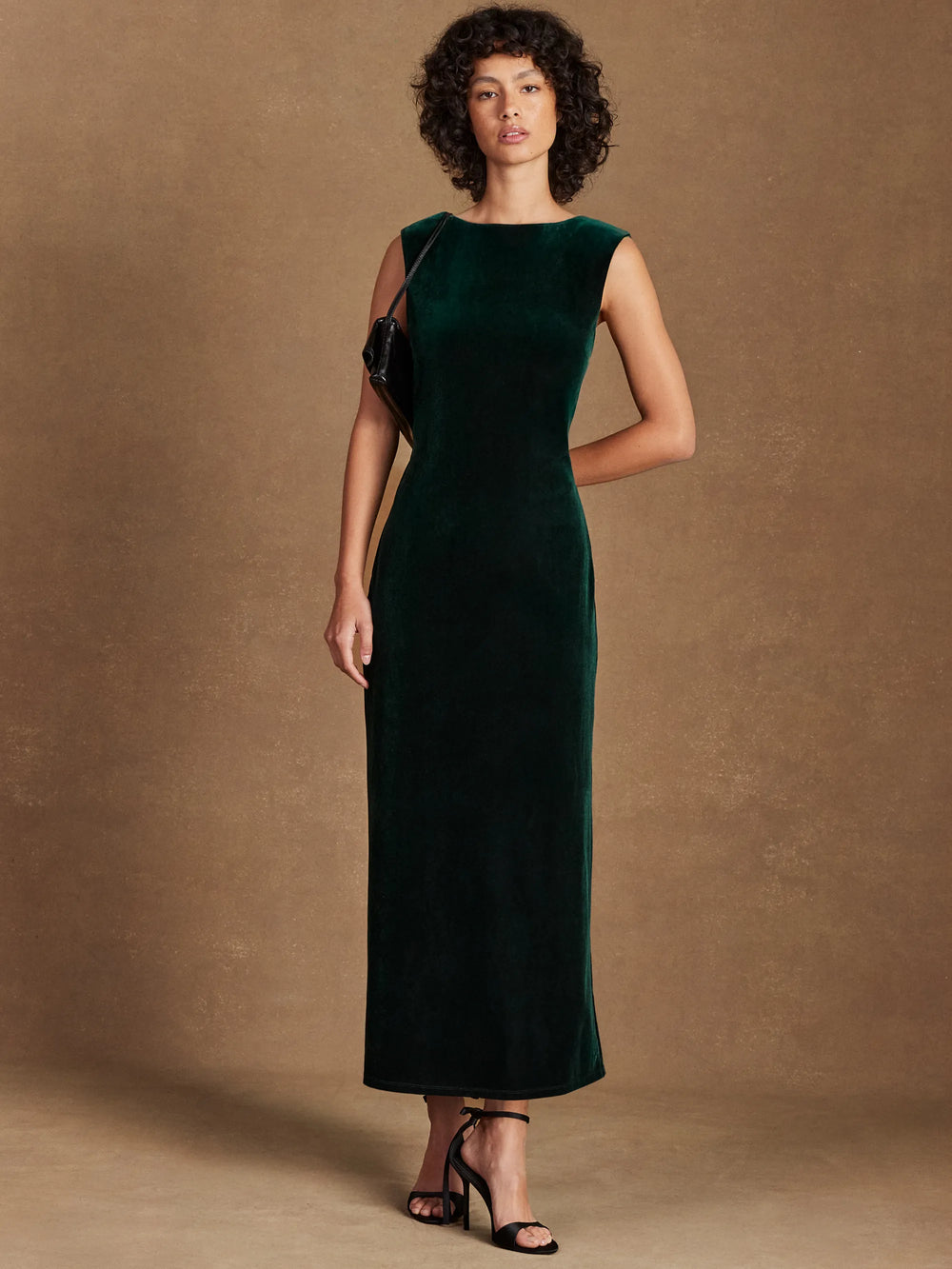 Joanna Emerald Green Velvet Open-Back Dress Ro&Zo Joanna Emerald Green Velvet Open-Back Dress Ro&Zo