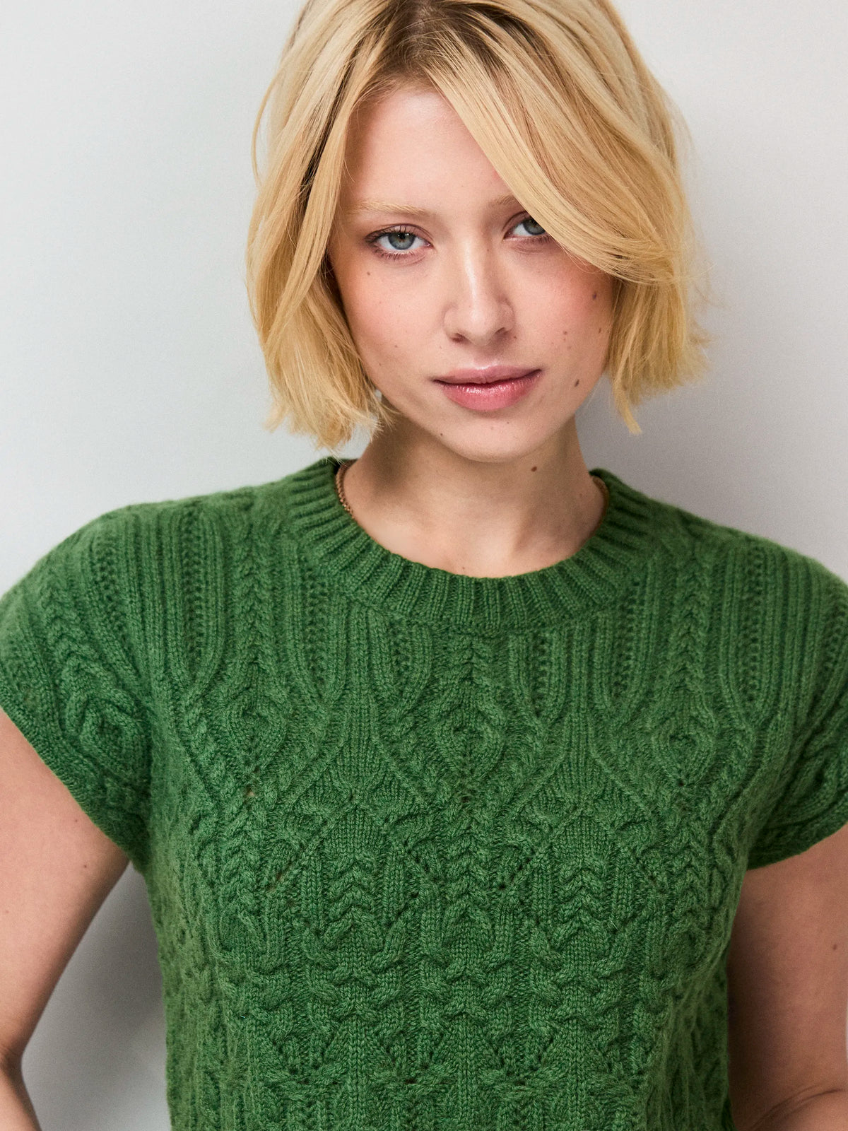 Green Cable Knit Wool Sleeveless Jumper