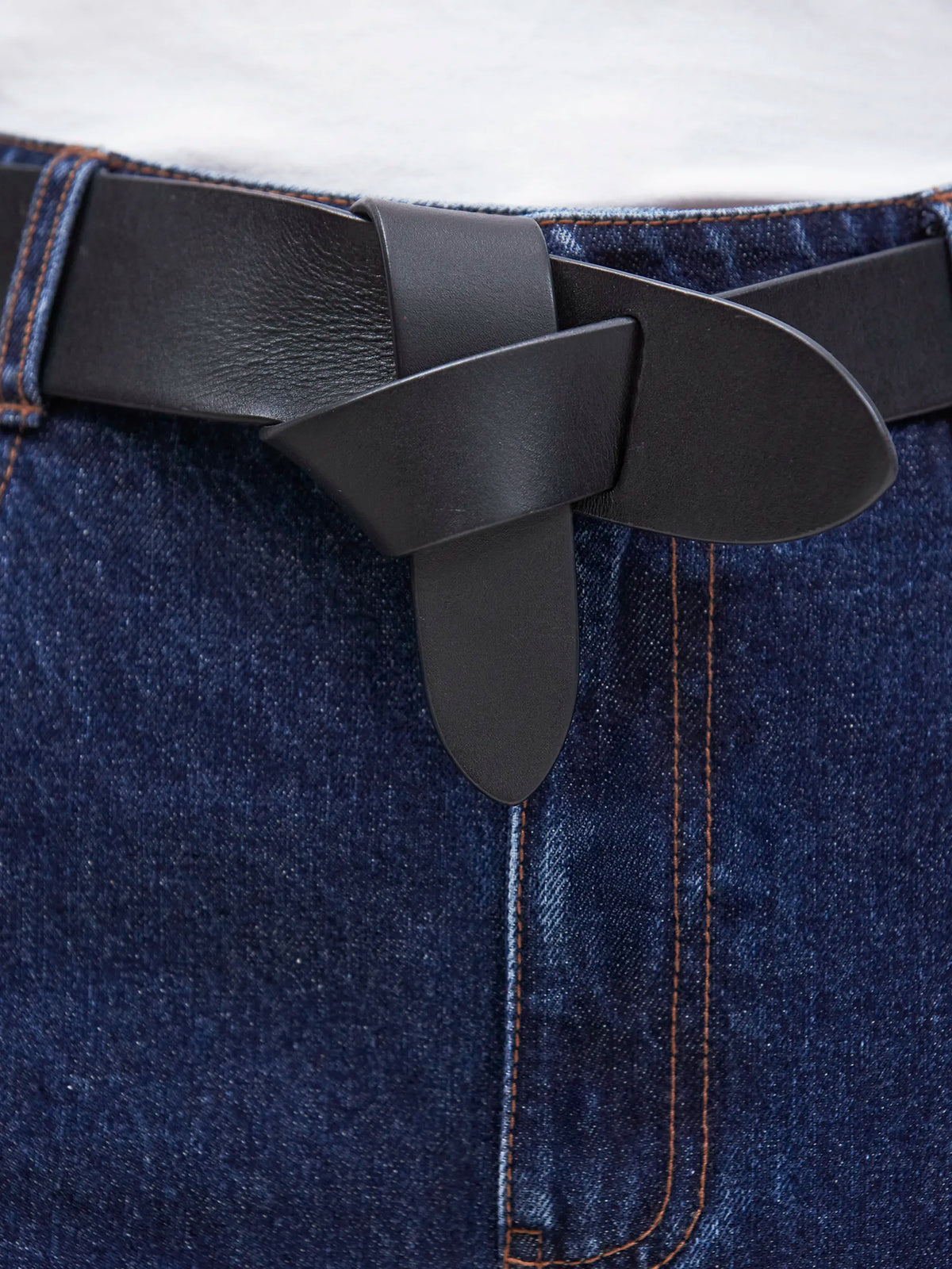 Black Knot Leather Belt