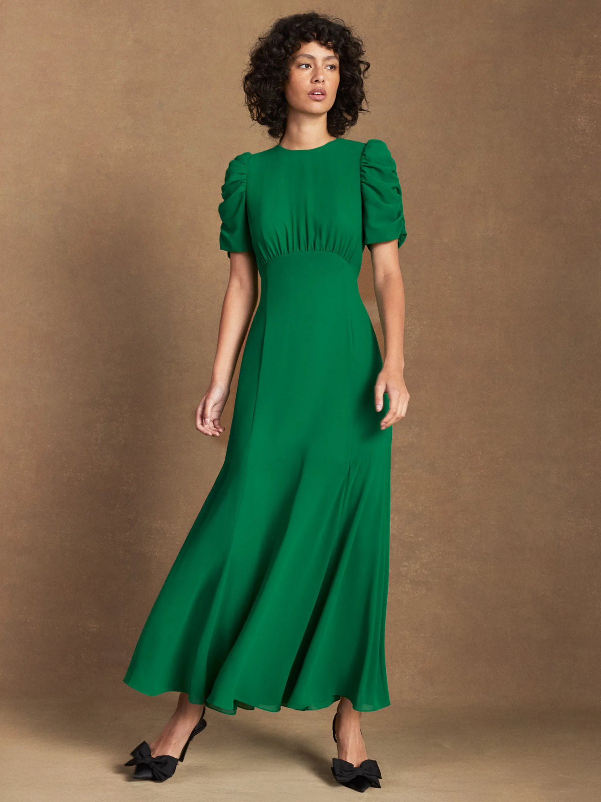 Petite Belle Green Puff-Sleeve Dress