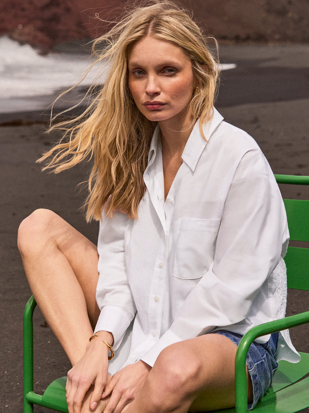 White embroidered back shirt with collar and chest pocket