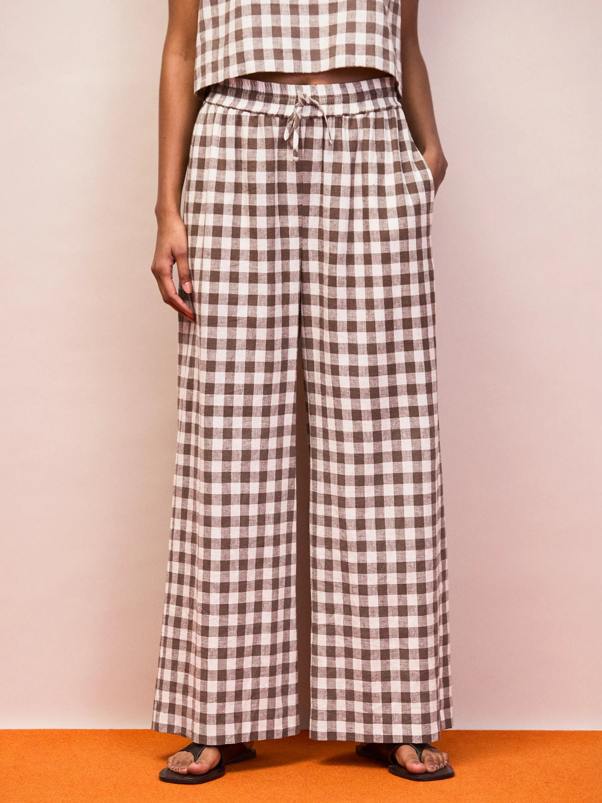 Brown and white gingham full length wide leg trousers in linen blend fabric