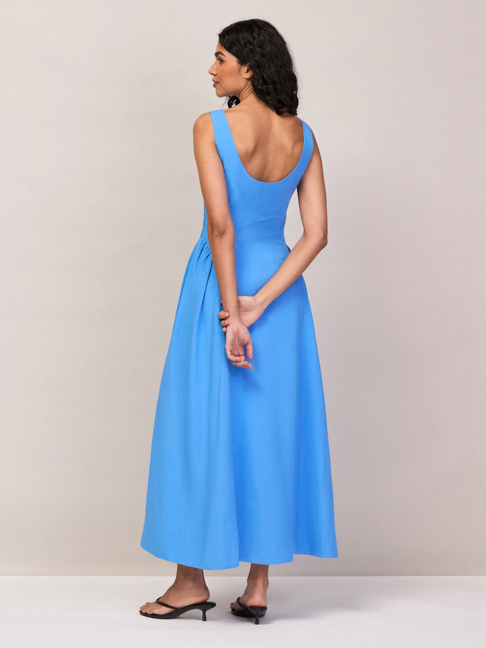 petite blue dress Petite Blue Waist Detail Dress With Linen – Ro&Zo
