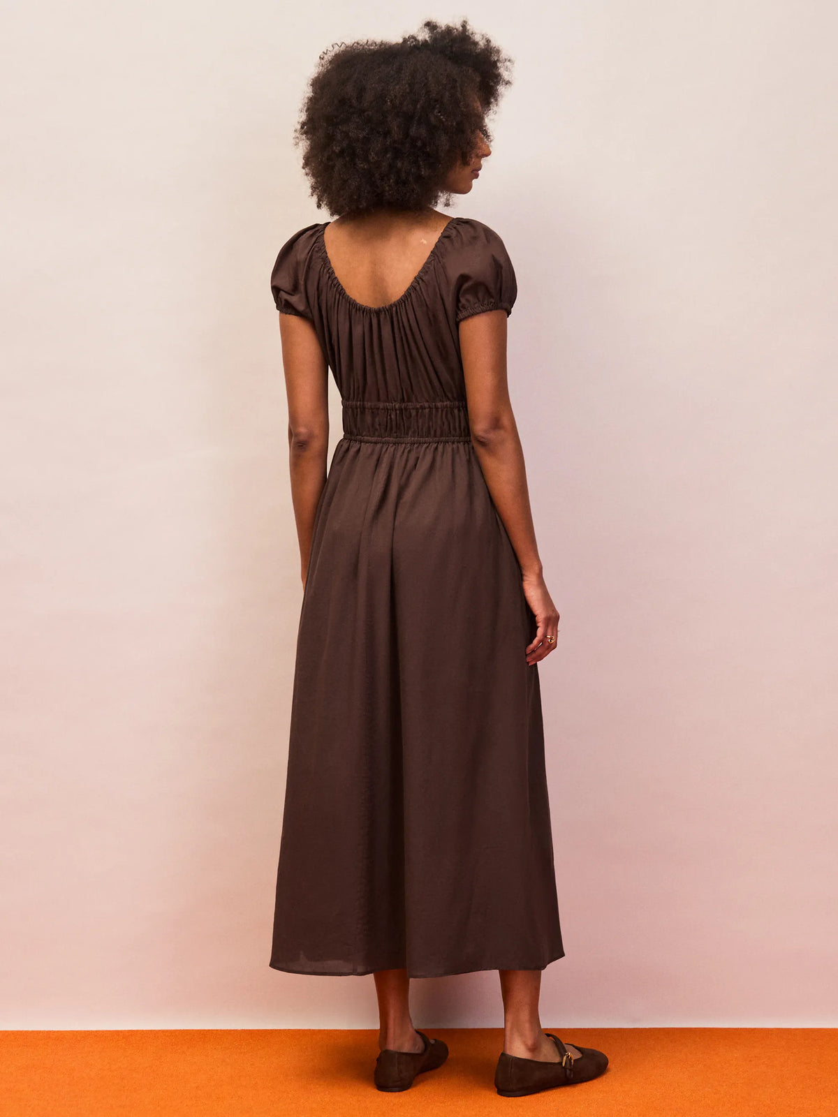 Brown cotton summer dress with gathered waist and full lining