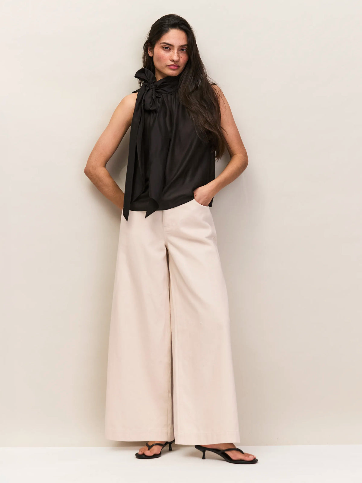 Black Bow Details Sleeveless Blouse Lyocell