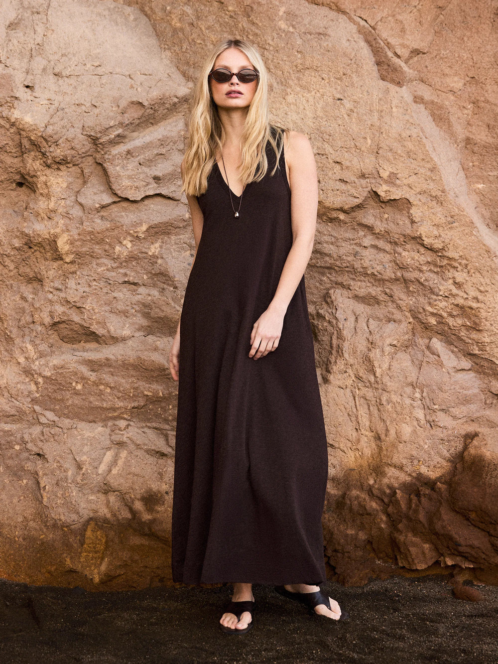 Chocolate Slub Jersey V-Neck Midi Dress Ro&Zo Chocolate Slub Jersey V-Neck Midi Dress Ro&Zo