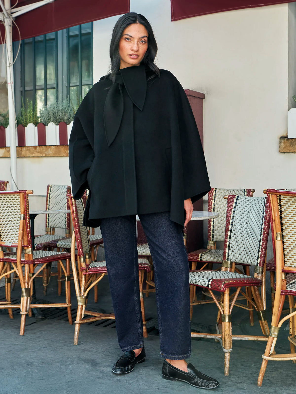 Black Double-Faced Neckerchief Cape With Wool