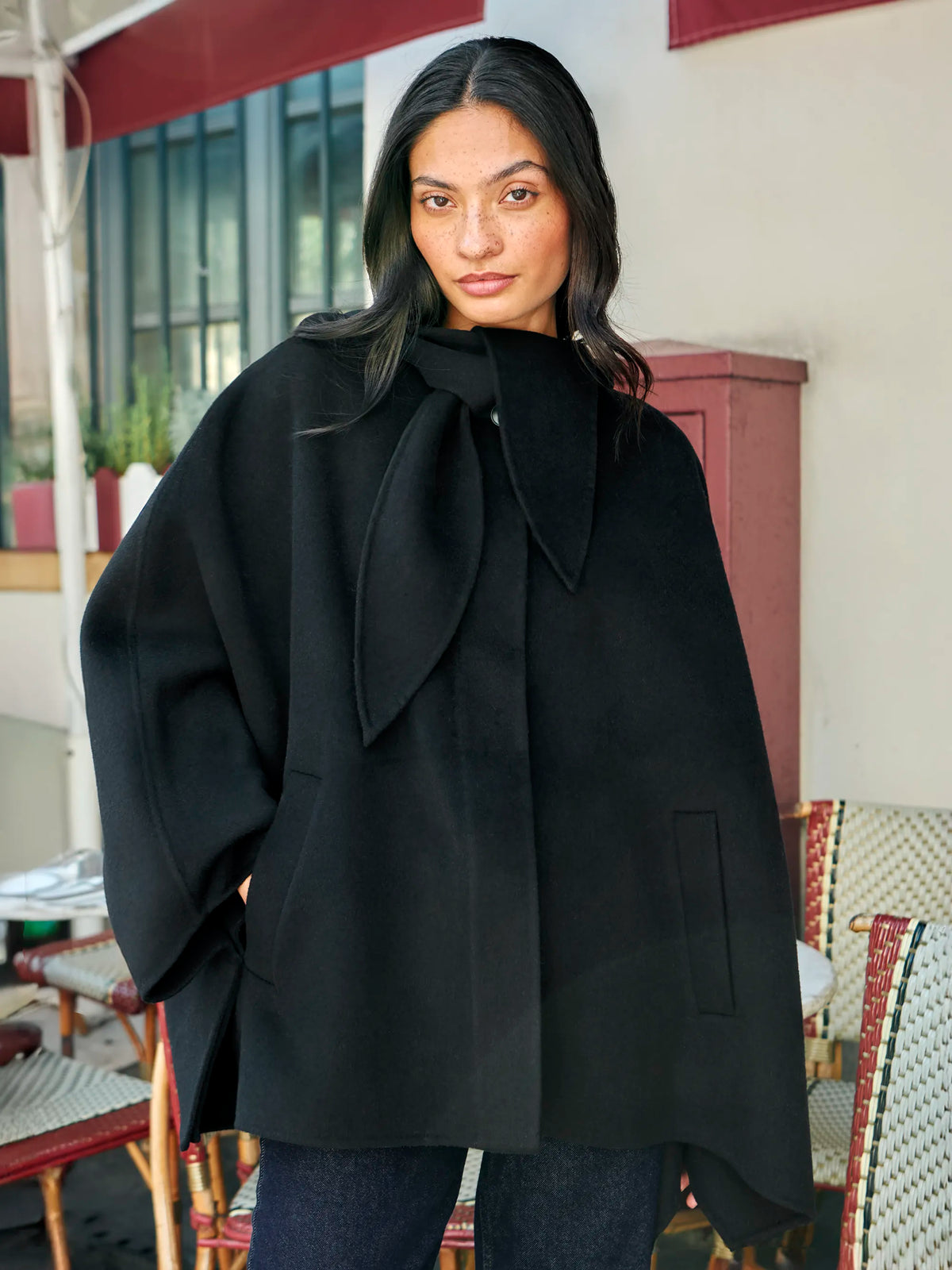 Black Double-Faced Neckerchief Cape With Wool