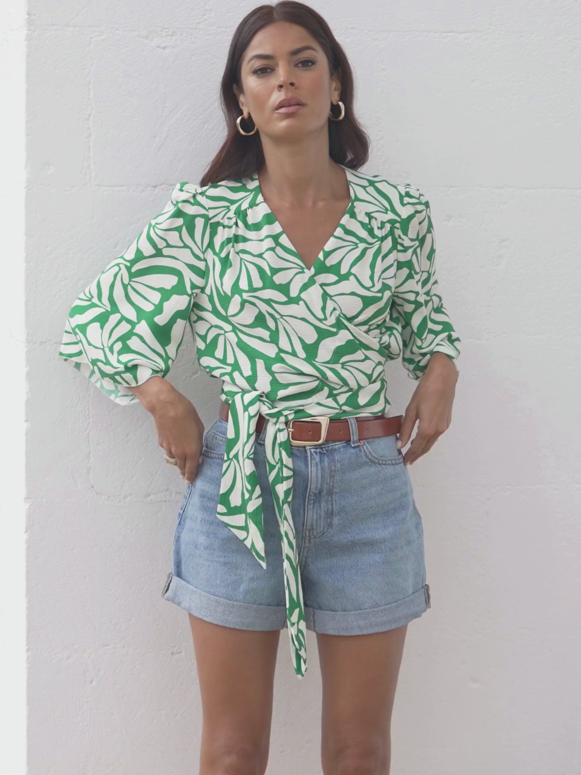 Green Graphic Print Wrap Top – Ro&Zo