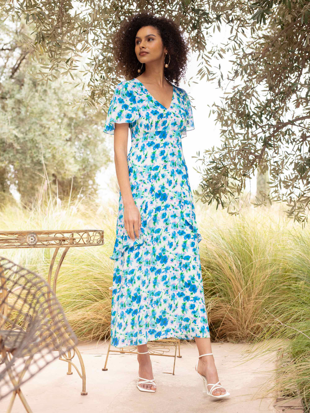 Daphne Blue Floral Frill Midi Dress – Ro&Zo