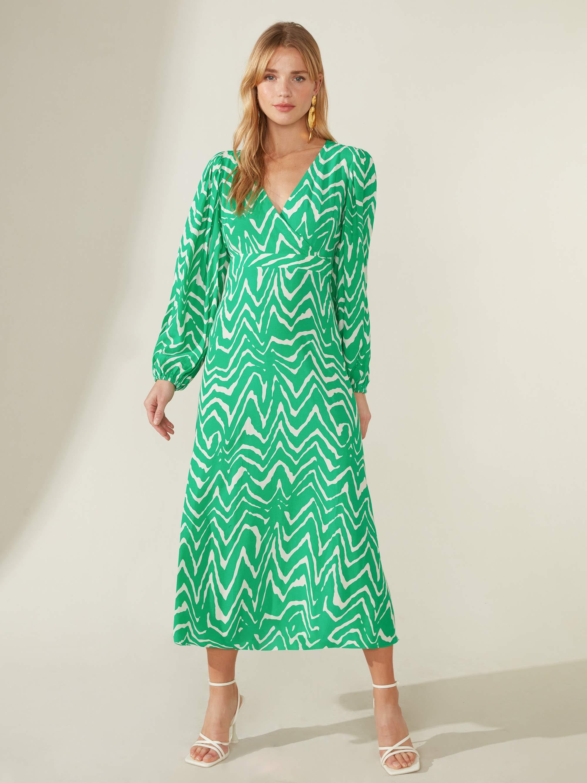 Zig deals zag dress