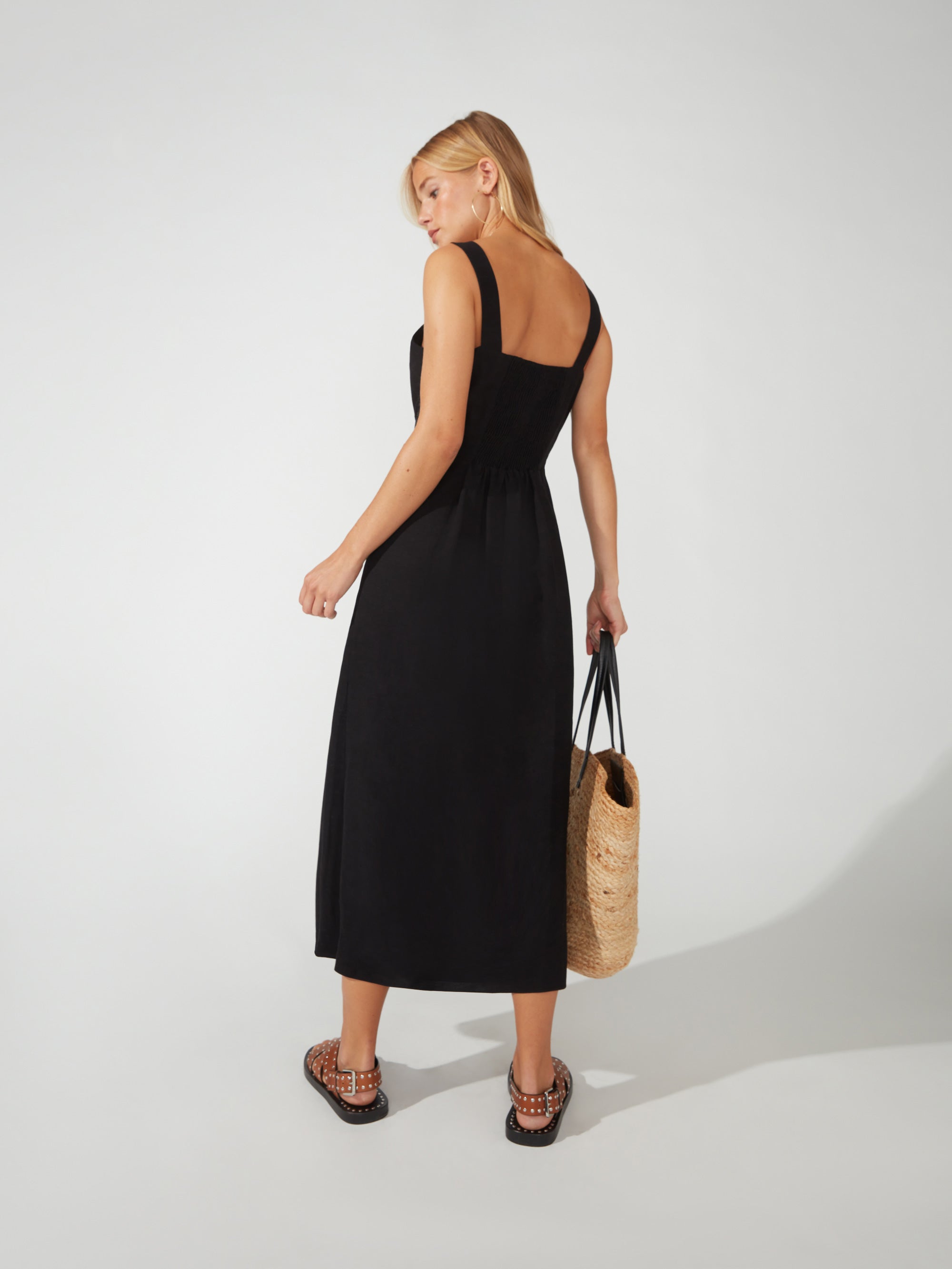 Black linen dress outlet with sleeves