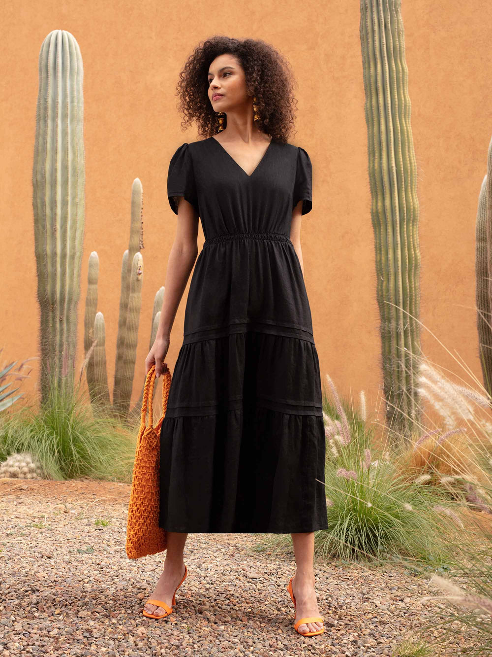 Black Linen Shirred Waist Midi Dress – Ro&Zo
