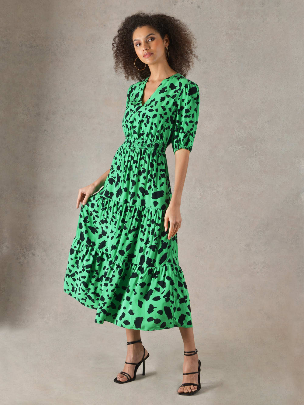 Green Blurred Animal Shirred Waist Midi Dress – Ro&Zo